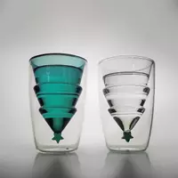Jiateng double-wall insulated glass cup with green filter infuser, designed for iced coffee, fruit tea, or lemonade.