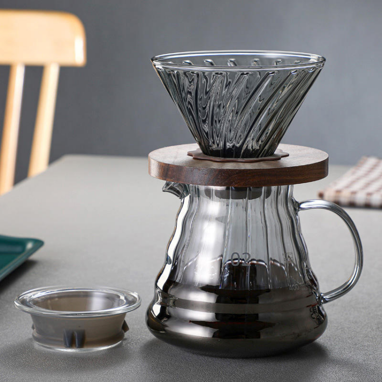 Jiateng glass pour-over coffee maker with wooden collar, perfect for brewing fresh coffee at home or in cafés, stylish and functional