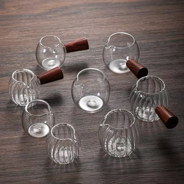 Jiateng mini glass creamer pitcher with smooth pouring spout for milk and coffee service