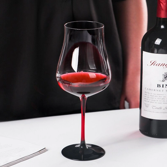 Elegant table setting using Jiateng red stem wine glasses, perfect for romantic dinners, holiday gatherings, and upscale entertaining.