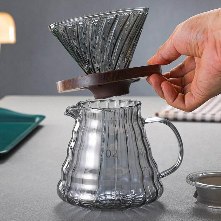 Jiateng pour-over coffee set with glass dripper and wooden collar, functional and stylish for coffee lovers and cafés