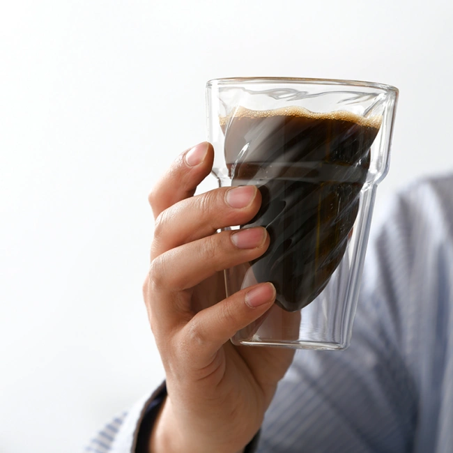 Creative insulated glass tumbler with unique green inner layer